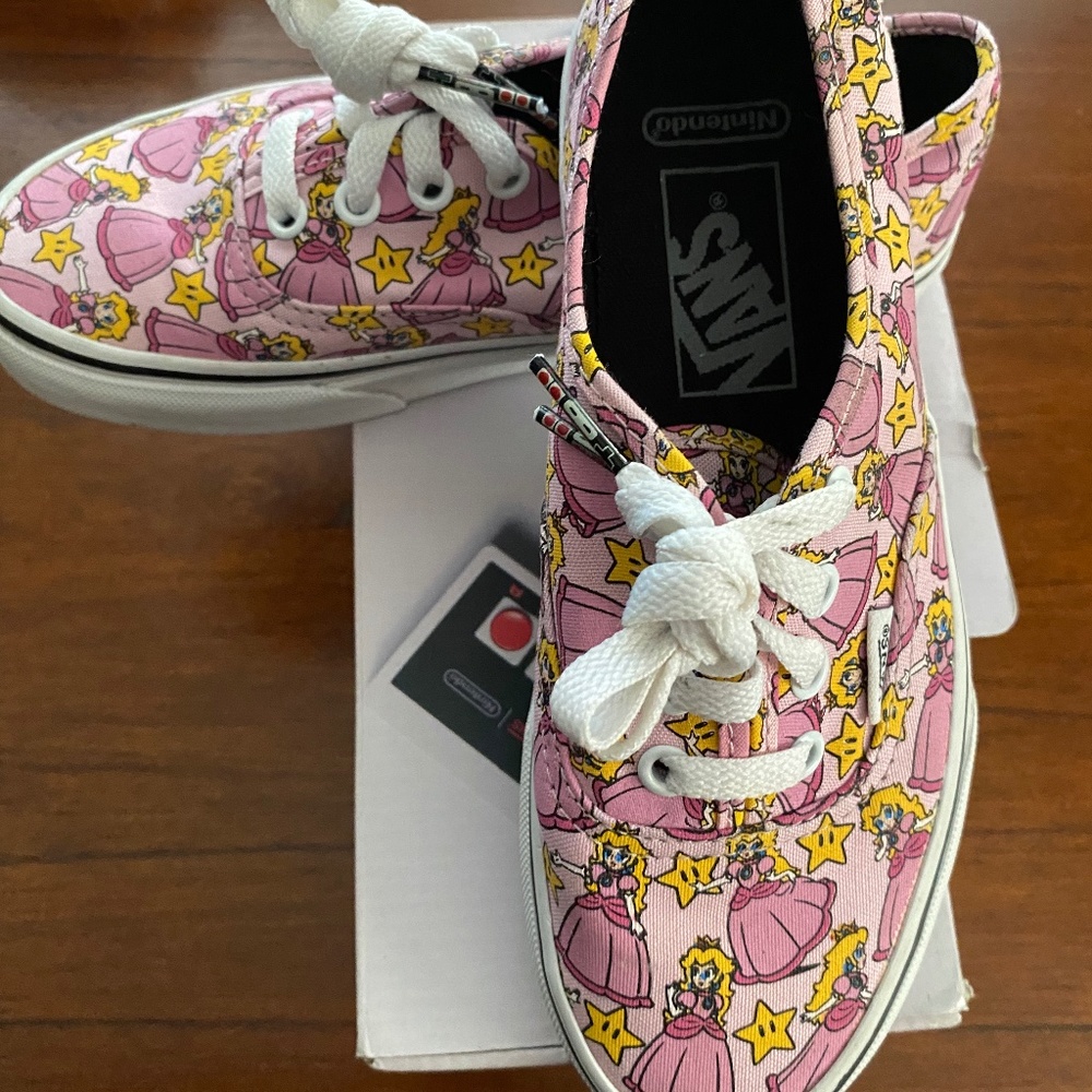 Princess Peach VANS